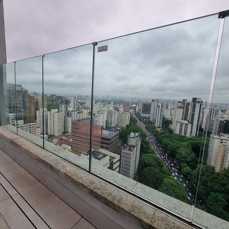 ¡Estudio planificado con vista increíble en el paraíso!