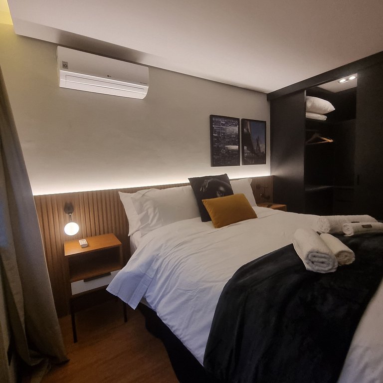 Sophisticated and Modern Apt in the Heart of Itaim