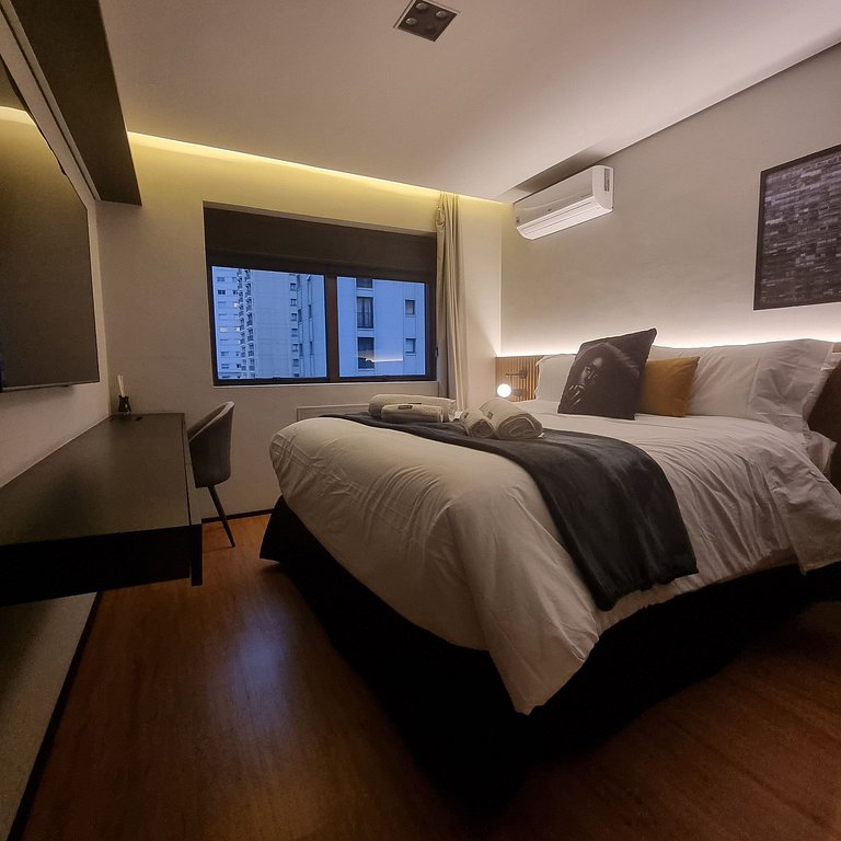 Sophisticated and Modern Apt in the Heart of Itaim