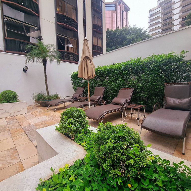 Sophisticated and Modern Apt in the Heart of Itaim