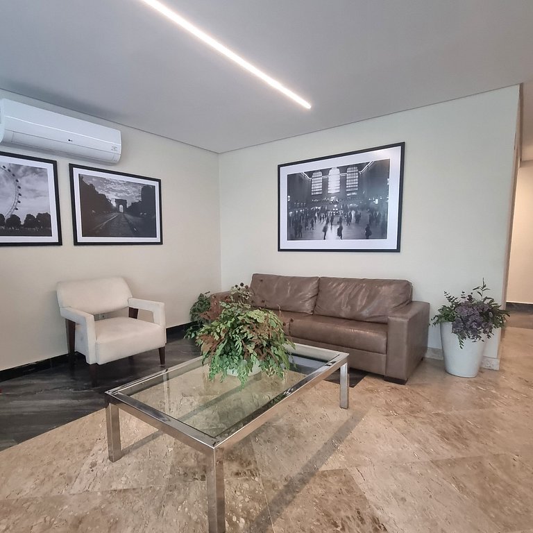 Sophisticated and Modern Apt in the Heart of Itaim