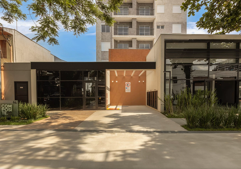 Composite - Completeness with Style in Moema