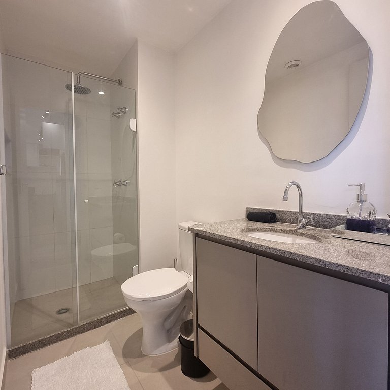 Lots of Style in Moema next to the Metro and Mall