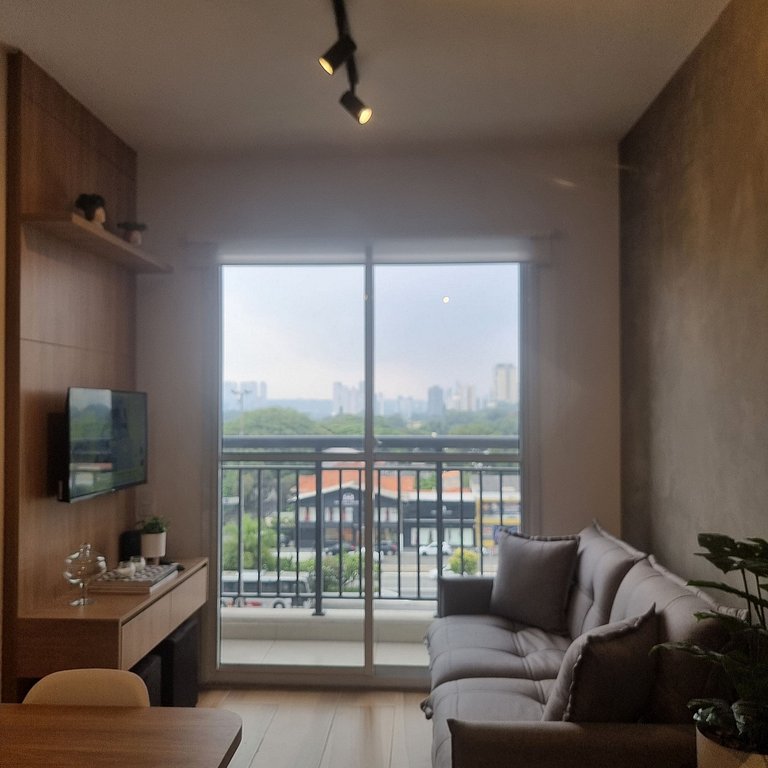 Lots of Style in Moema next to the Metro and Mall