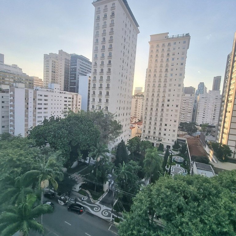 Apto Vista para as Árvores ao lado da Oscar Freire