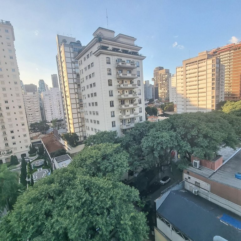 Apto Vista para as Árvores ao lado da Oscar Freire