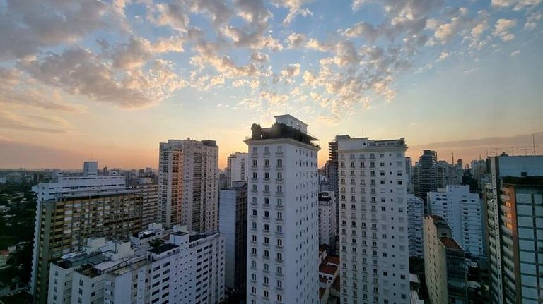 Apto con vistas a los árboles cerca de Oscar Freire